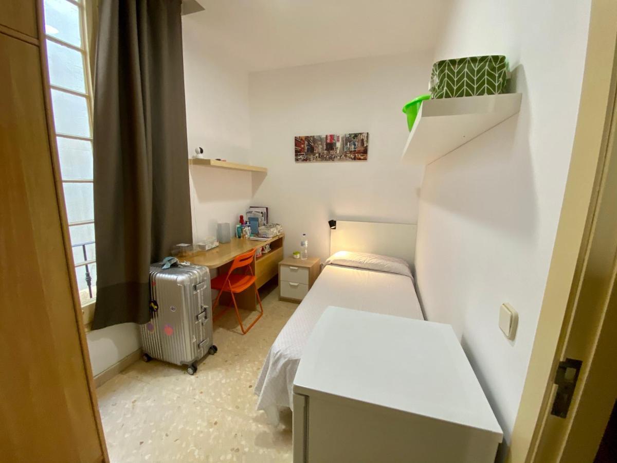 Barcelona Housing Recommend For Students Apartment Bagian luar foto