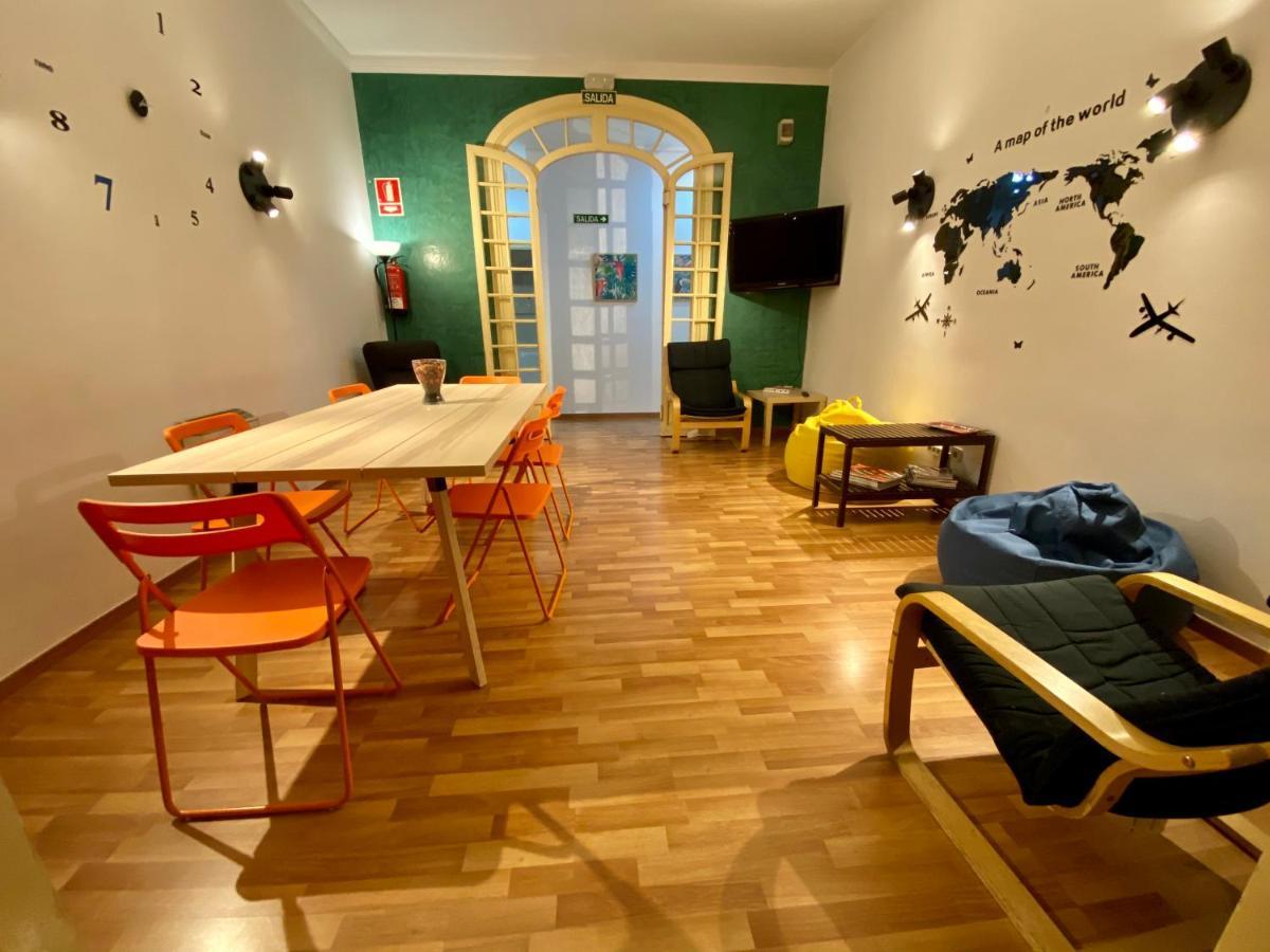 Barcelona Housing Recommend For Students Apartment Bagian luar foto