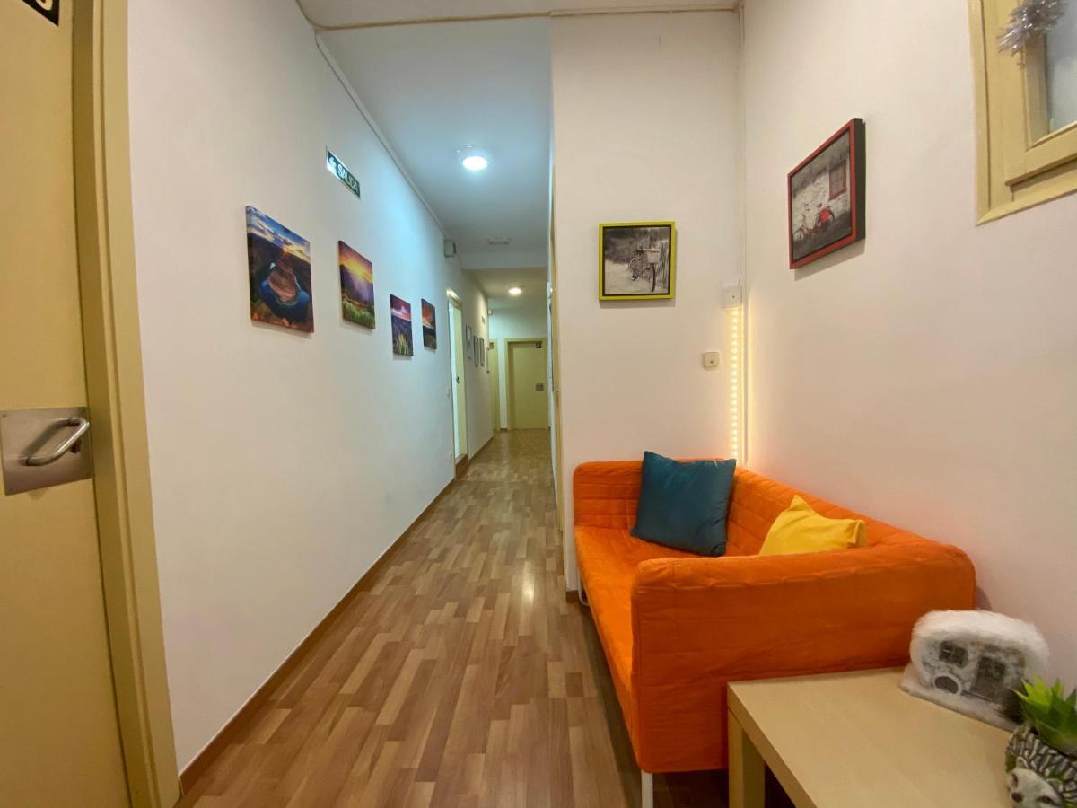 Barcelona Housing Recommend For Students Apartment Bagian luar foto