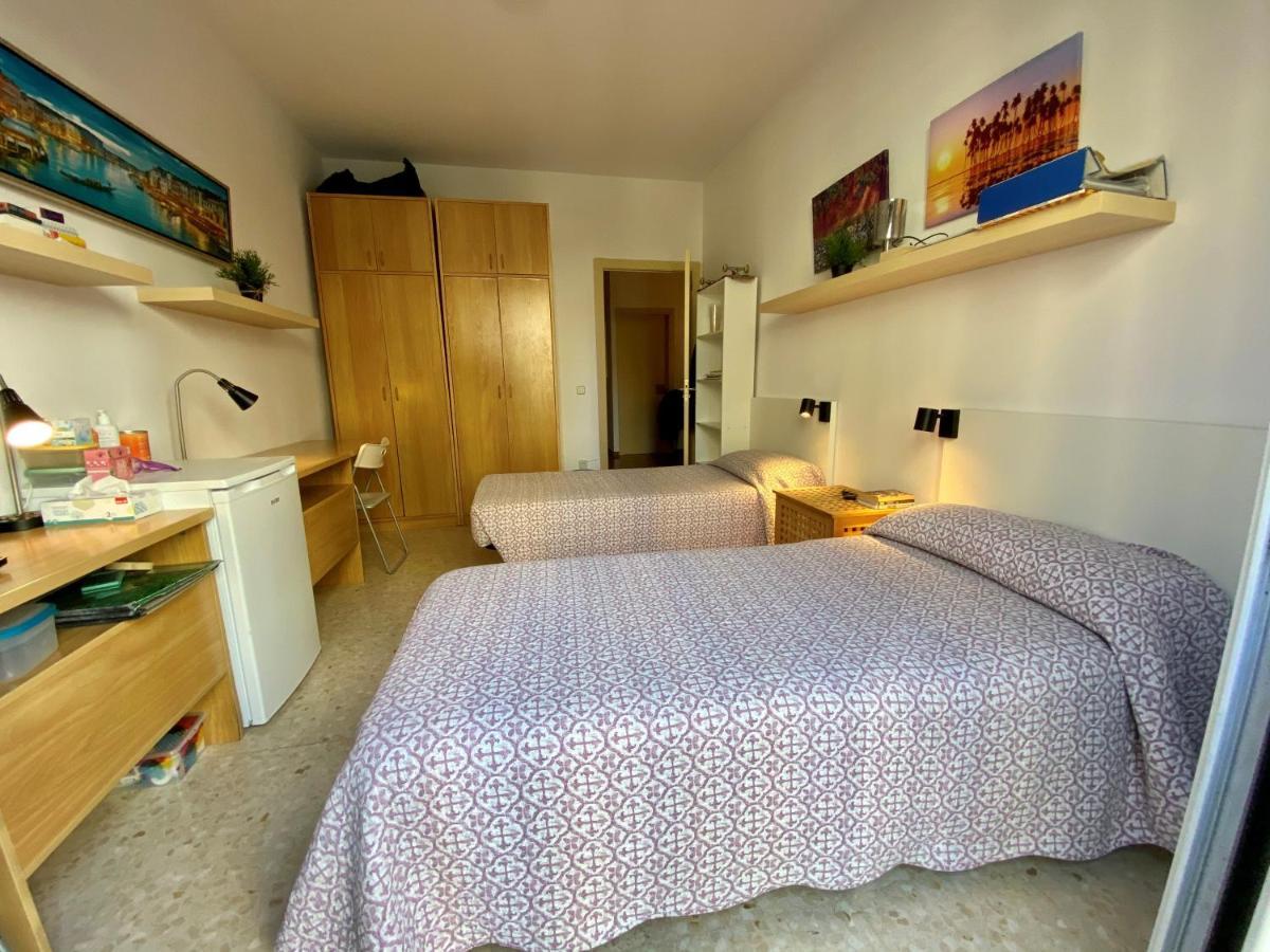 Barcelona Housing Recommend For Students Apartment Bagian luar foto